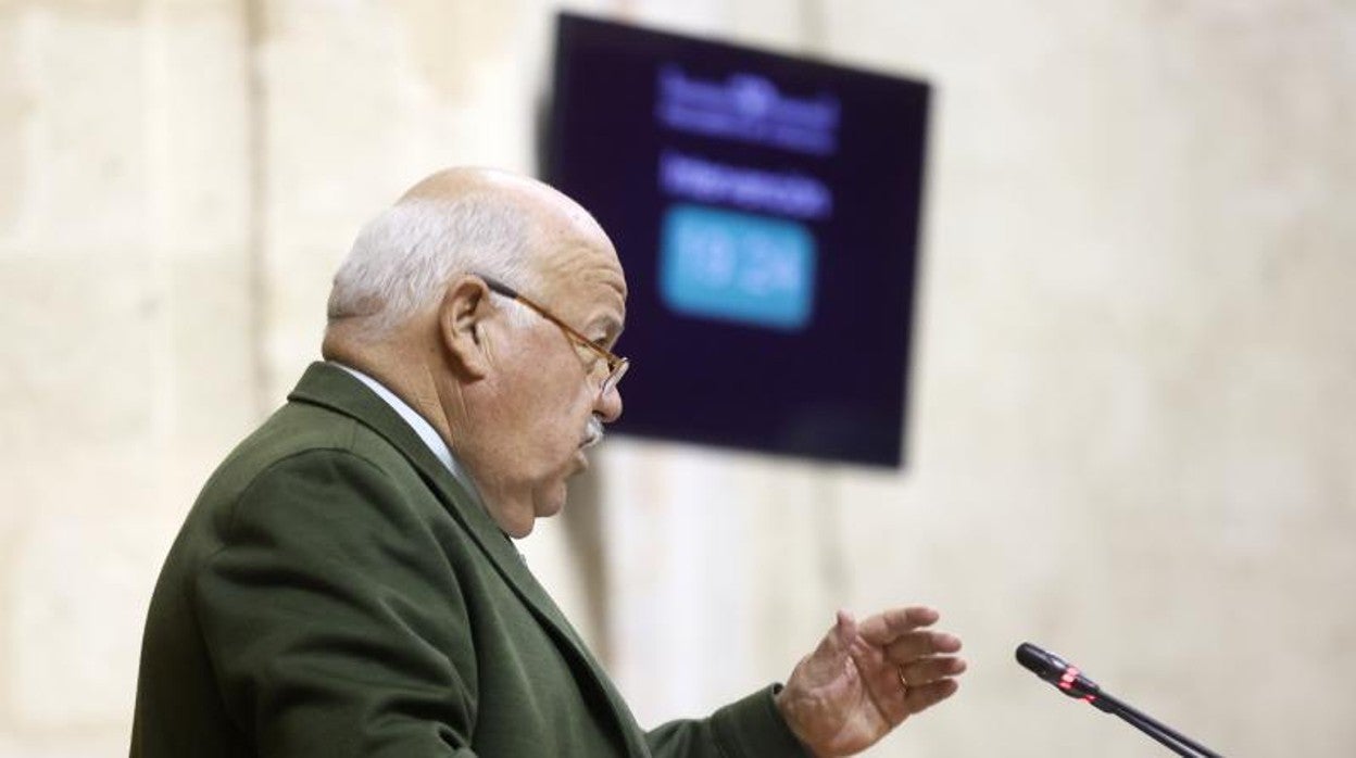 Comparecencia del consejero de Sanidad Jesús Aguirre en el Parlamento andaluz