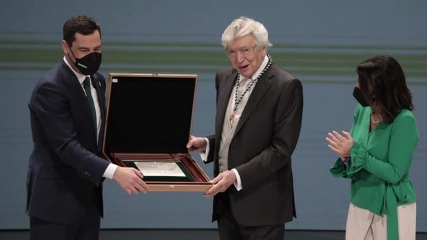 Manuel Alejandro: «Llevo a Andalucía dentro de mí; setenta años en Madrid y sigo hablando como hablo»