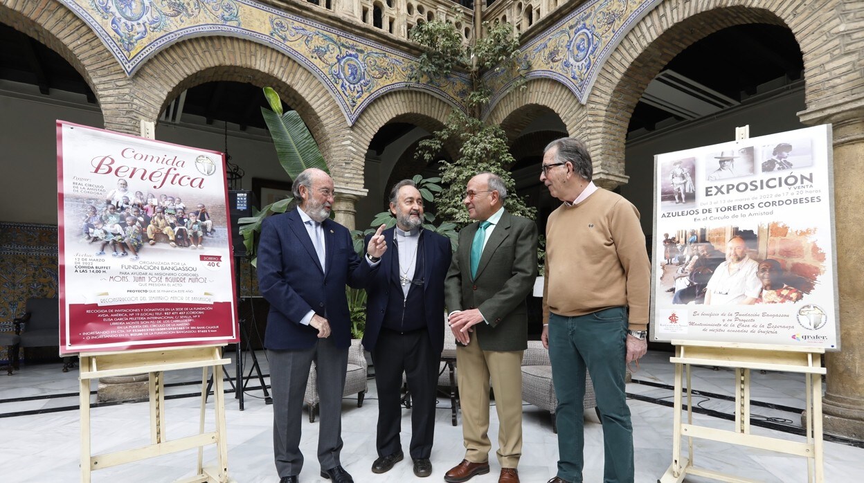 Miguel Aguirre, Juan José Aguirre, Pedro López Castillejo y Ángel Sánchez Morales, en la presentación del almuerzo