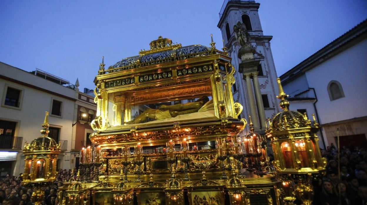 El Señor del Santo Sepulcro, en la plaza de la Compañía en 2019