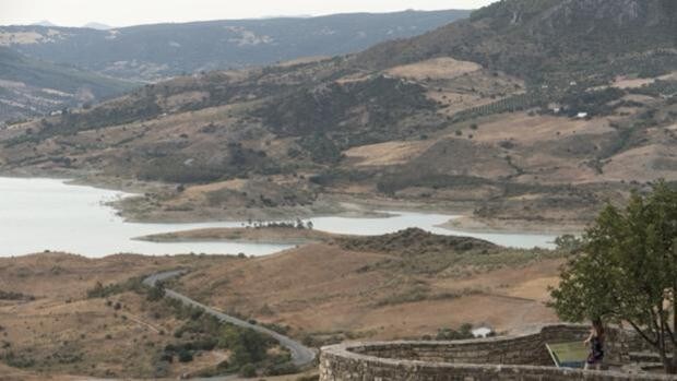 Los embalses de Andalucía tienen un 14,8% menos de agua que el año pasado