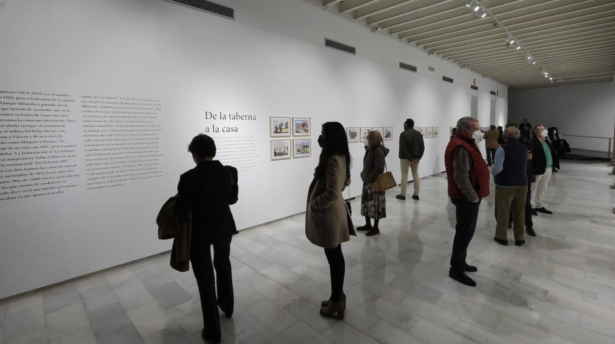 Público asistente a la inauguración de la exposición