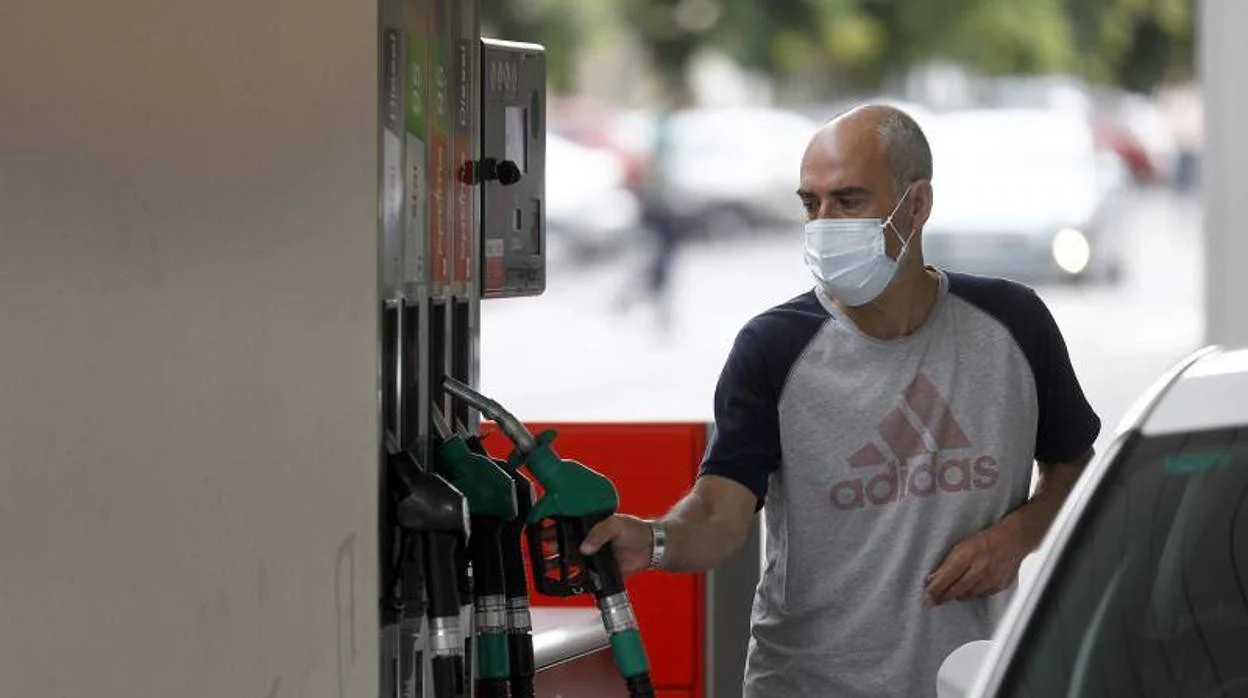 La gasolina alcanza precios máximos en todo el territorio español
