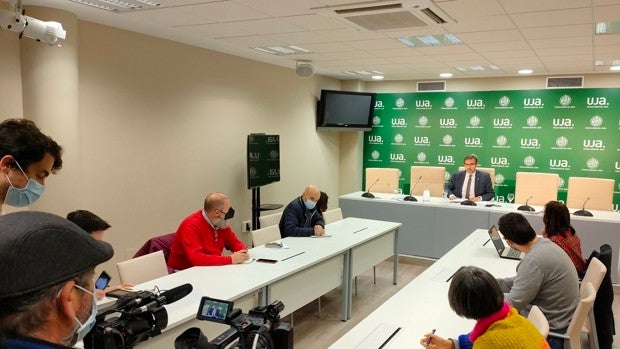 Dimite el rector de la Universidad de Jaén como presidente de los rectores andaluces por la financiación