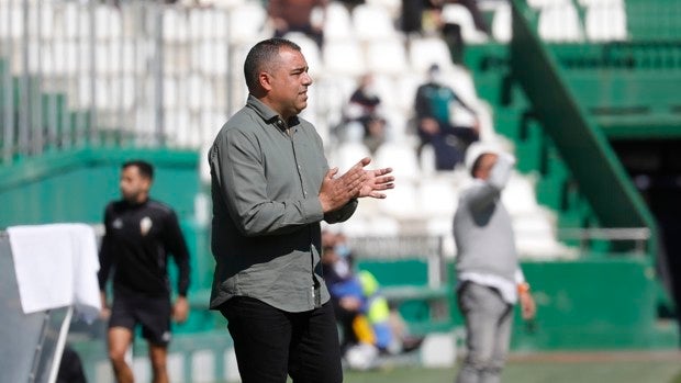 Córdoba CF | Germán Crespo: «Ganar tiene mucho mérito porque cada vez es más difícil»