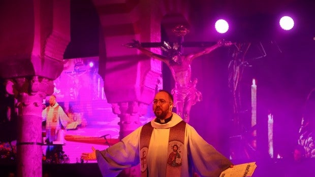 'Vía Crucis. El musical', la espiritualidad a través de los sentidos en la Catedral de Córdoba