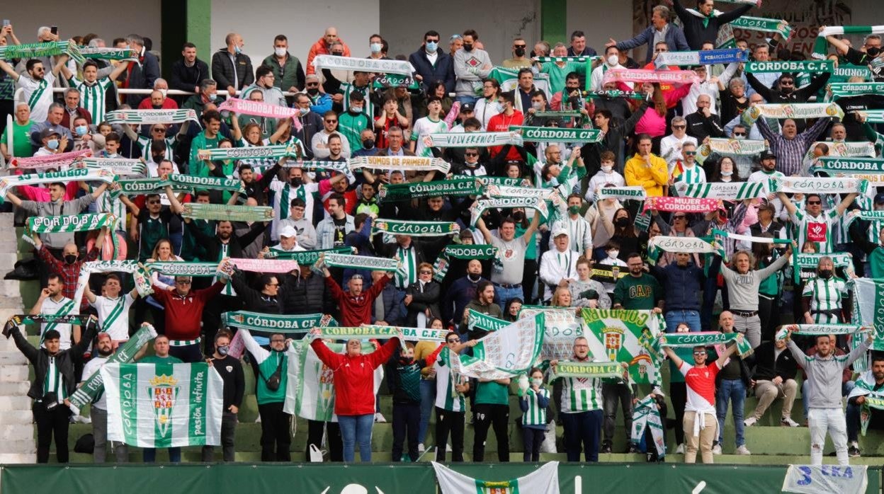 La afición blanquiverde, en el partido ante el Antequera