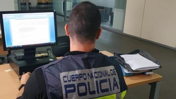 Varios detenidos en Huelva por la estafa del duplicado de la SIM, el ciberataque para vaciar cuentas bancarias