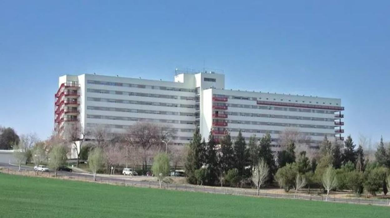 Entrada principal al hospital Infanta Elena de Huelva