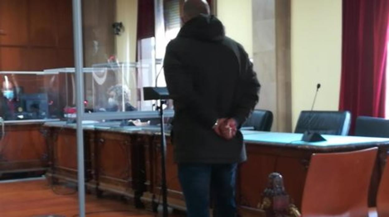 El acusado, durante el juicio en la Audiencia Provincial de Jaén