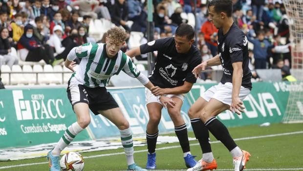 Fiesta del Córdoba CF: goleada al Tamaraceite (4-0) y clasificación para la Copa del Rey y el play off