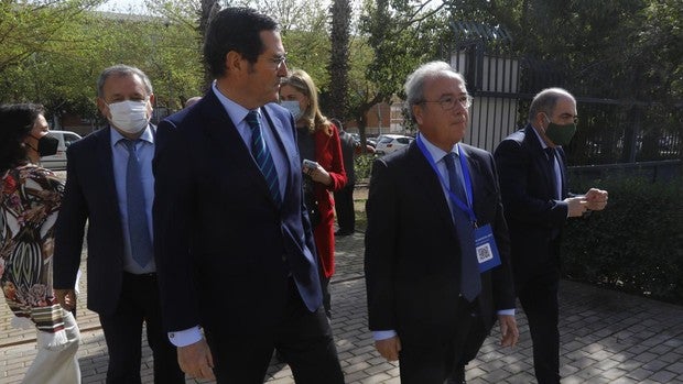 El presidente de la CEOE alerta del peligro de recesión en España «si no se hacen las cosas bien»