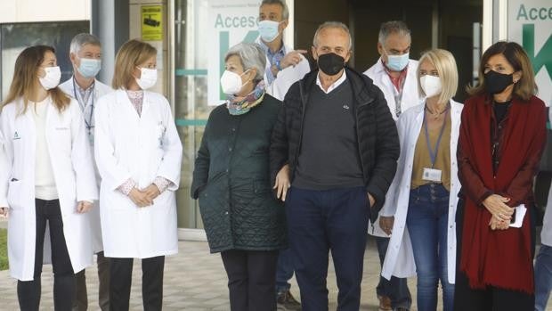 El Hospital Reina Sofía de Córdoba realiza el primer trasplante renal cruzado entre tres parejas