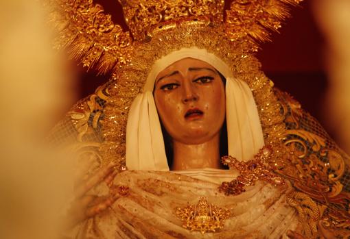 La Virgen de la Salud, en su paso de palio