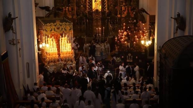 Todas las imágenes del Martes Santo de la Semana Santa de Córdoba 2022