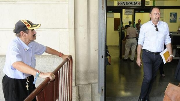 Siete procesados en el caso ERE por una ayuda de 36 millones a la empresa A Novo Comlink en la que medió Chaves