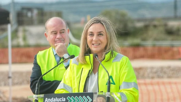La Junta de Andalucía hará la conexión ferroviaria del Puerto Seco de Antequera «al no tener un compromiso del Gobierno»