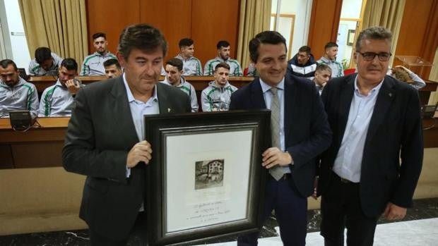 Córdoba CF | Recepción en el Ayuntamiento por el ascenso: «Nunca dejaremos de apoyar al equipo»