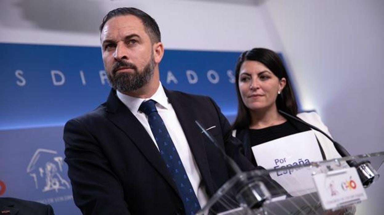 Santiago Abascal y Macarena Olona