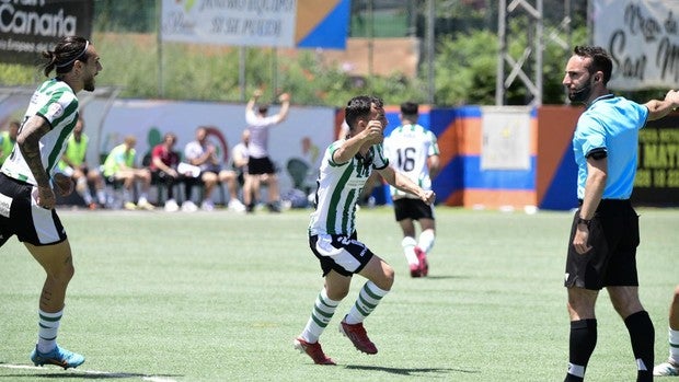 Ale Marín firma el debut soñado con el Córdoba CF en la Liga: doblete goleador en 16 minutos