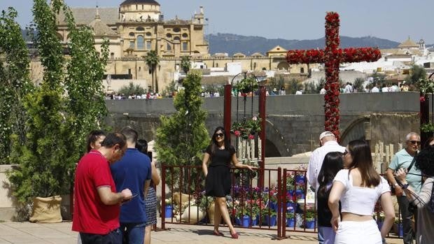 Las máximas bajan hasta los 25 grados, pero el cielo seguirá despejado este lunes