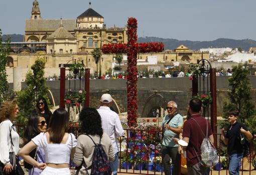 Las Cruces han sido un reclamo turístico de Córdoba para el puente del 1 de mayo