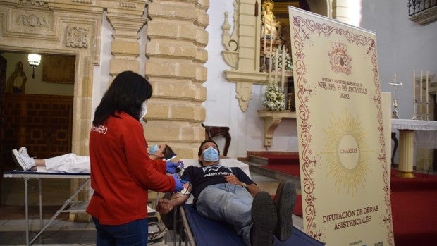 Donantes de sangre, a las plantas de Ntra. Sra. de las Angustias