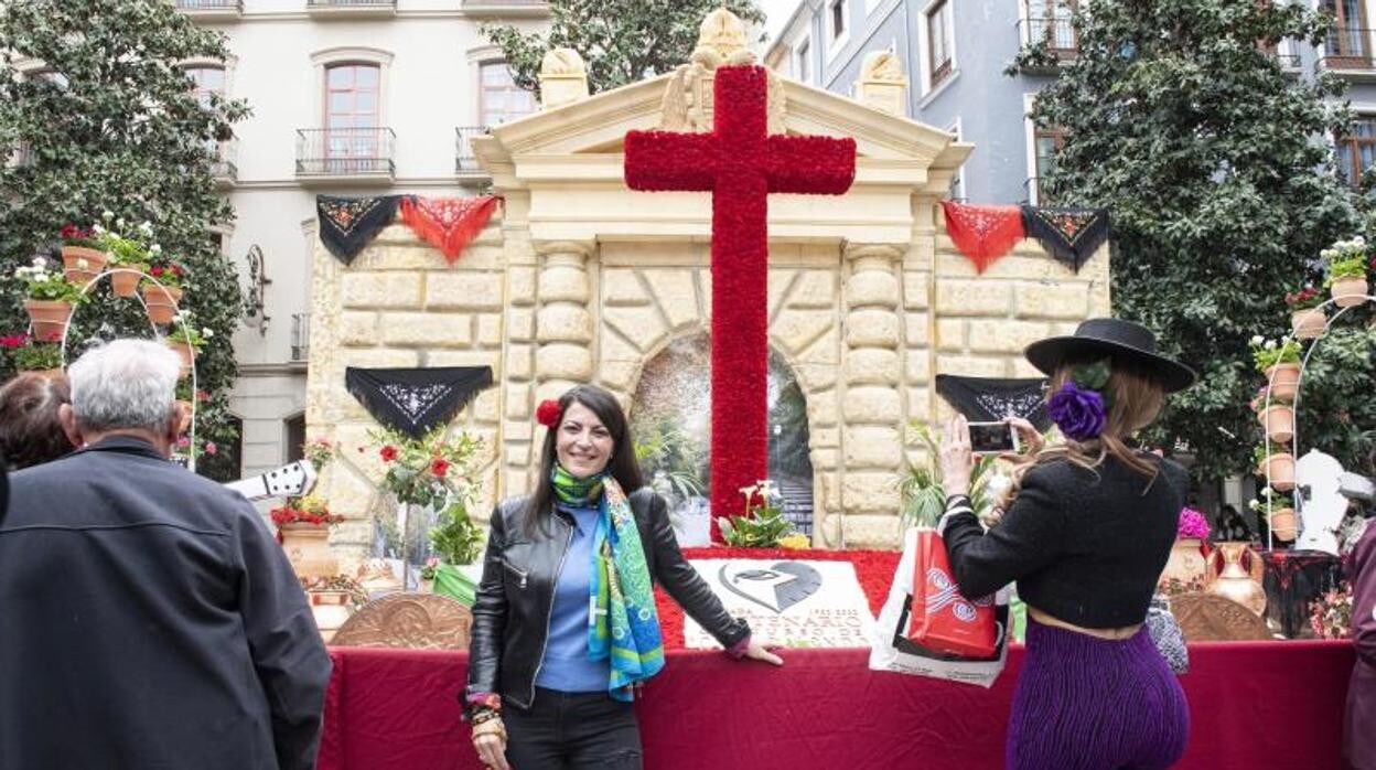 Macarena Olona en el Día de la Cruz de Granada este año