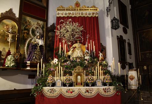 Altar en honor de la Divina Pastora de Capuchinos