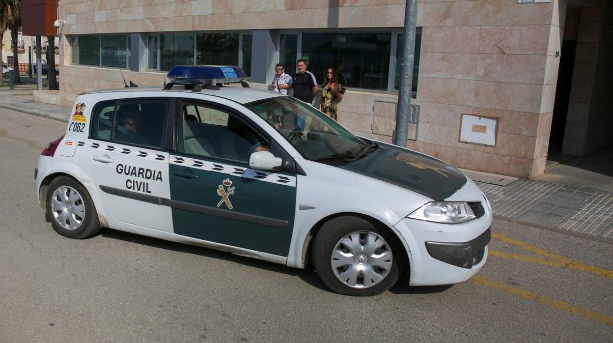 Coche de la Guardia Civil llegan a los juzgados de Vélez-Málaga