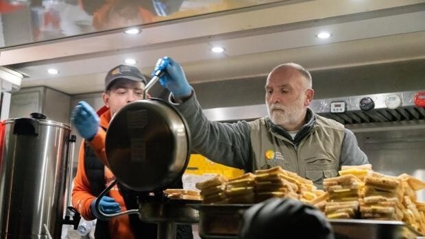 José Andrés busca voluntarios en Málaga para dar de comer a los refugiados de Ucrania