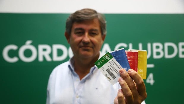 Todo lo que necesitas saber de los abonos del Córdoba CF: precios, descuentos, fechas y forma de pago