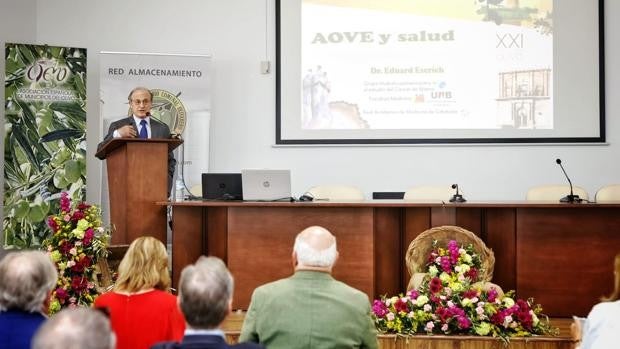 La Feria del Olivo de Montoro aborda el uso de drones y satélites en el olivar