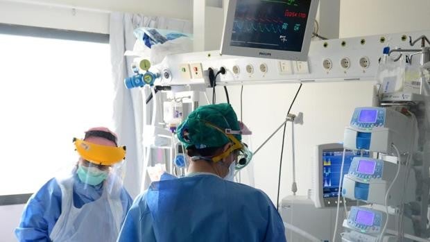 Andalucía suma casi cien hospitalizados por Covid en solo cuatro días