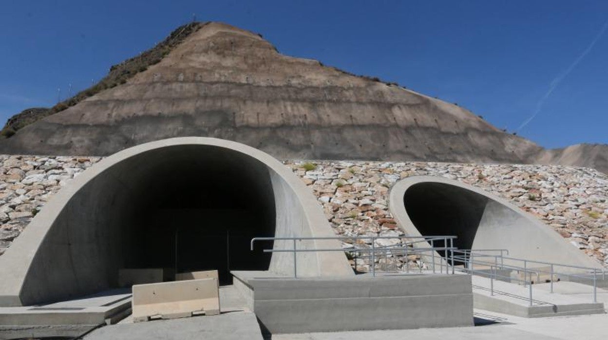 Adif tapió en 2014 el túnel de 7,5 kilómetros que debía unir Almería y Murcia por AVE por razones de seguridad y a fin de evitar actos de vandalismo