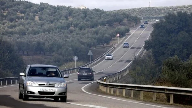 Los alcaldes apoyan las demandas de empresarios para convertir en autovía la carretera de Córdoba a Jaén