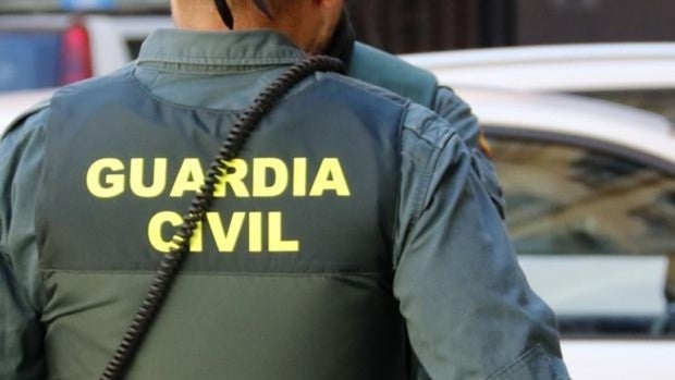 Sancionados tres guardias civiles de Almería por consultar datos sobre la expareja de uno de ellos