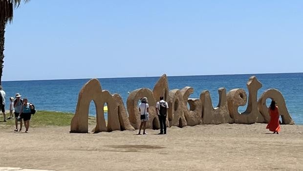 Libres los detenidos por la violación en una playa de Málaga tras reconocer la víctima en unos audios que la inventó