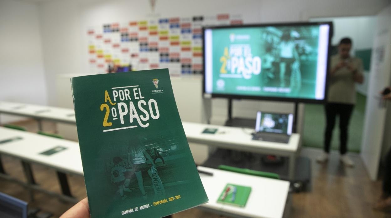 Folleto de la campaña de abonados del Córdoba CF