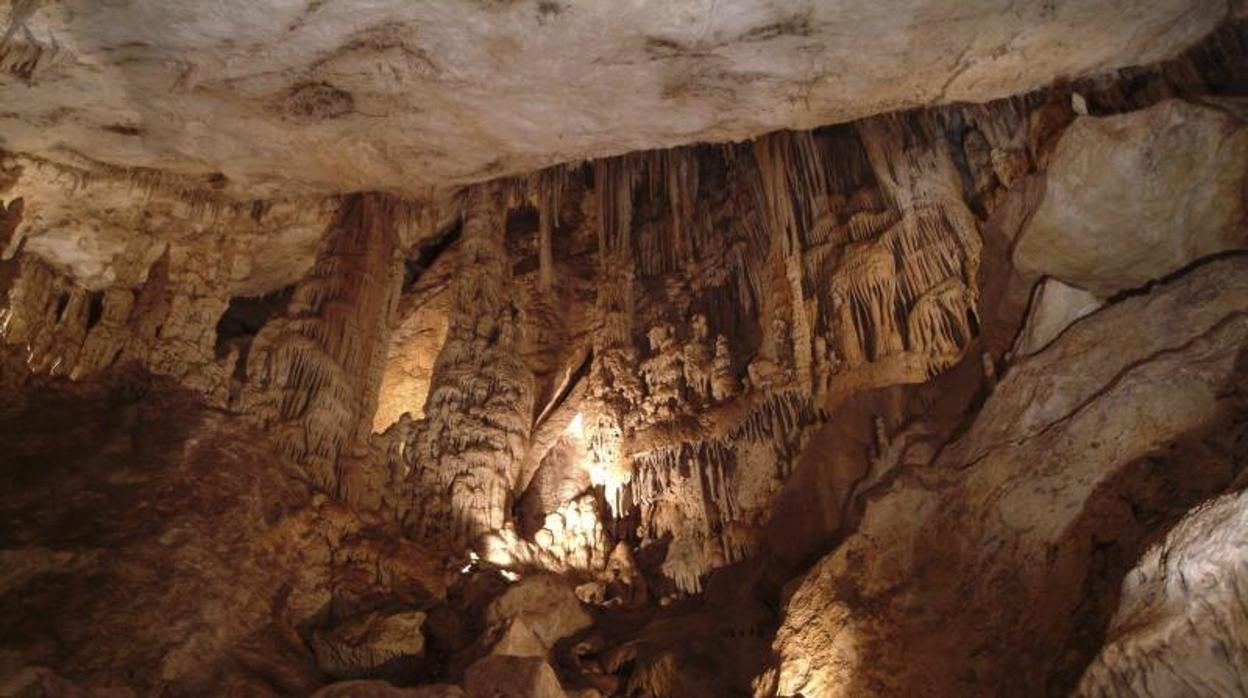 Interior de la Cueva de los Muricélagos de Zuheros