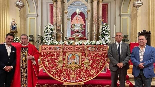 San Fermín llevará en Pamplona un 'capotico' con símbolos y bordados de Córdoba