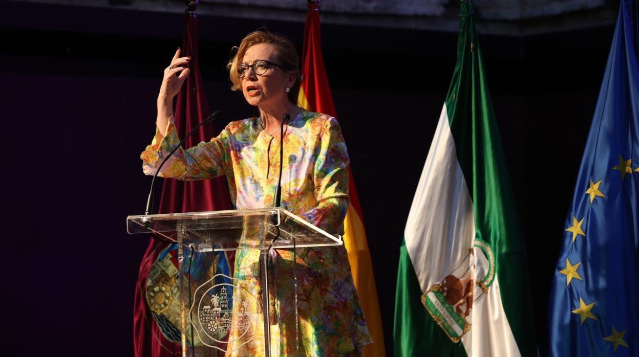 Inmaculada Luque, durante el pregón de las Fiestas de Mayo