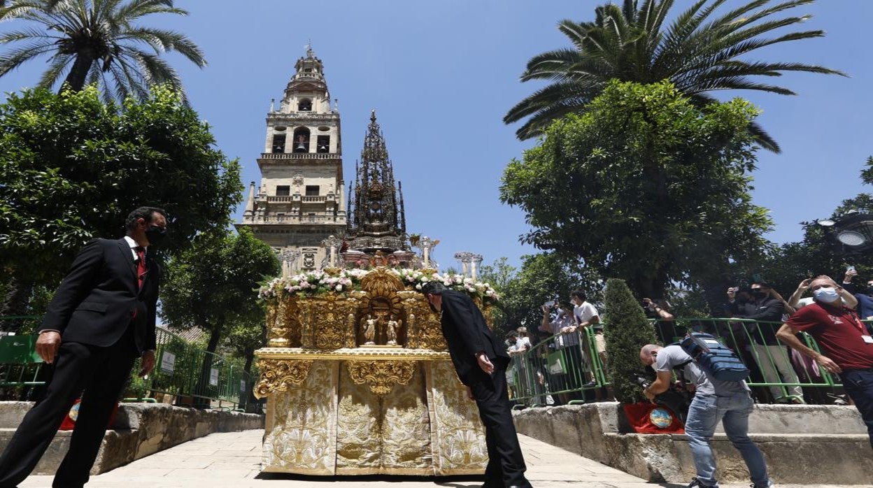 La Custodia de Arfe, en la procesión claustral del 6 de junio de 2021