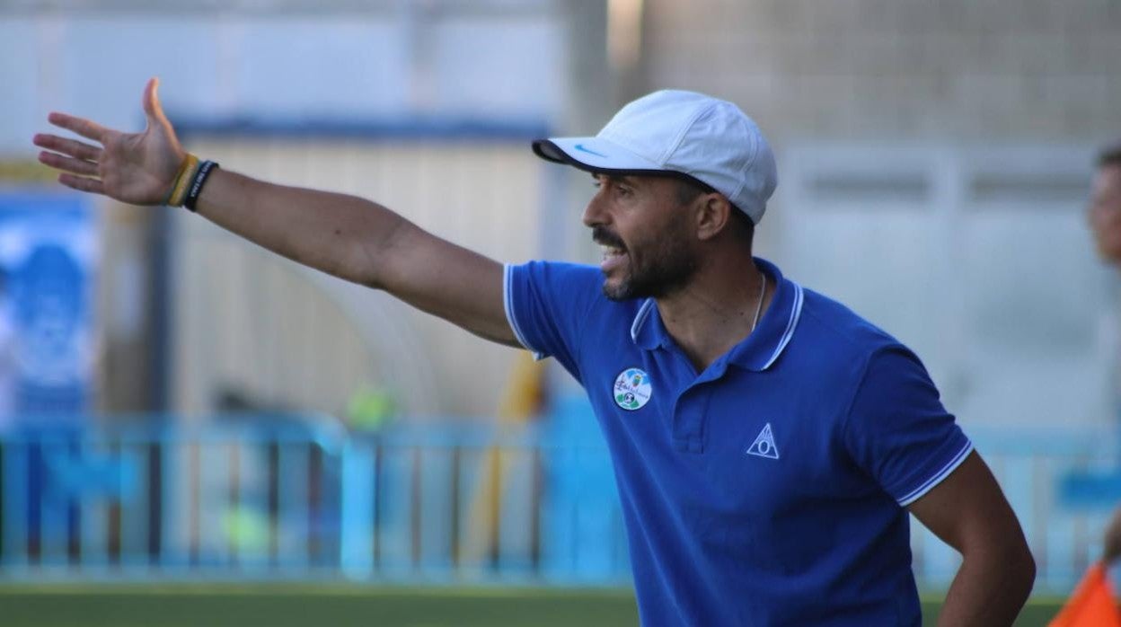 Dimas Carrasco, entrenador del Ciudad de Lucena