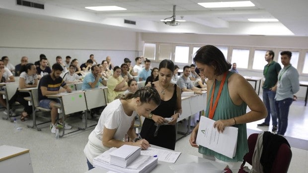 Sin incidencias reseñables en las macro oposiciones  convocadas en Andalucía para 2.538 plazas educativas