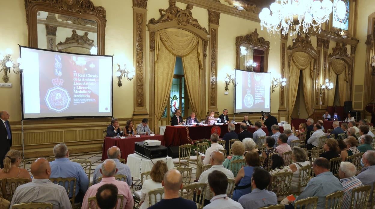 Asamblea de socios del Círculo de la Amistad de Córdoba en la tarde del lunes