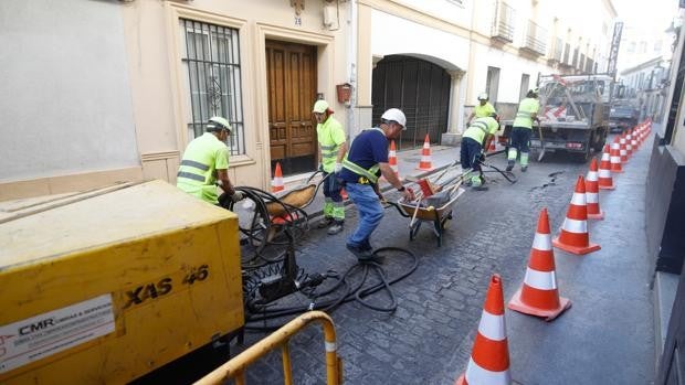 El Ayuntamiento de Córdoba contratará una empresa para las reparaciones rápidas del pavimento