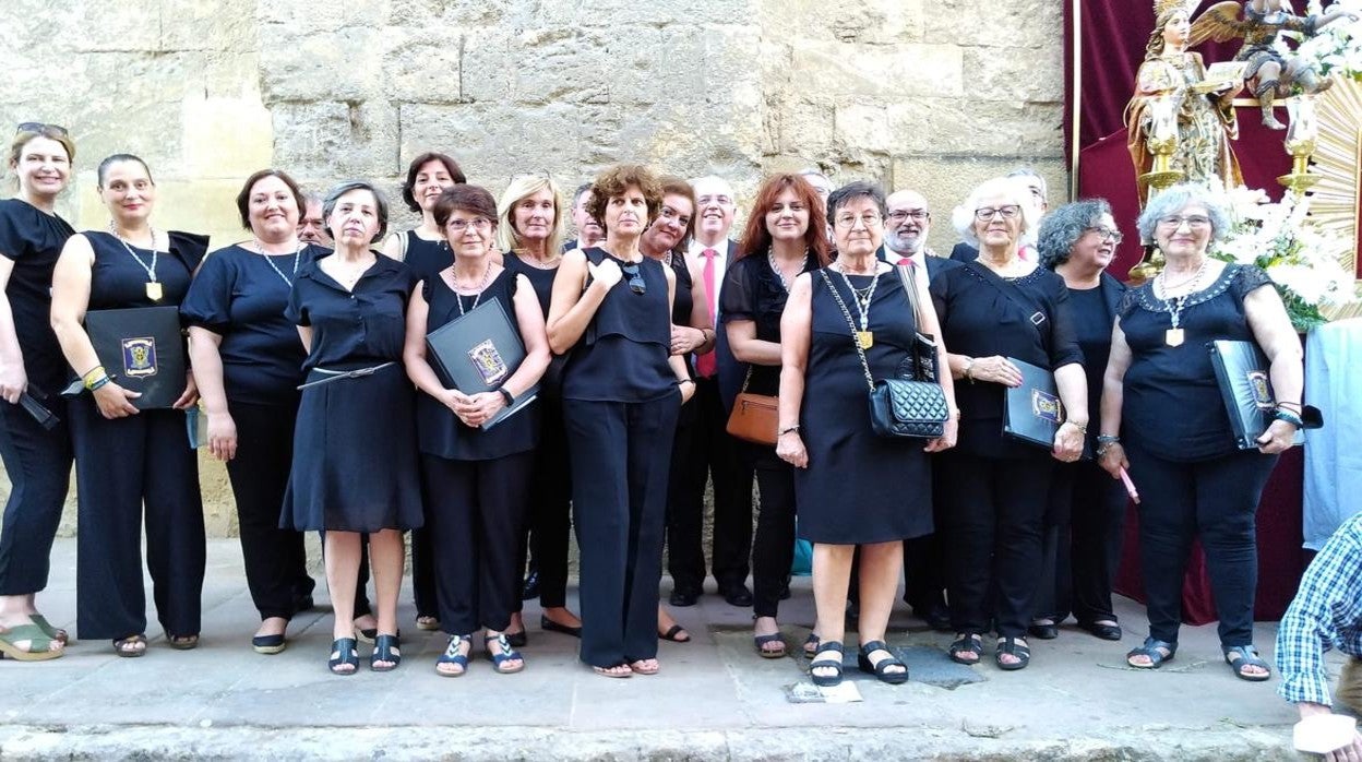 Integrantes de la capilla musical de la Misericordia, el pasado domingo en la procesión del Corpus