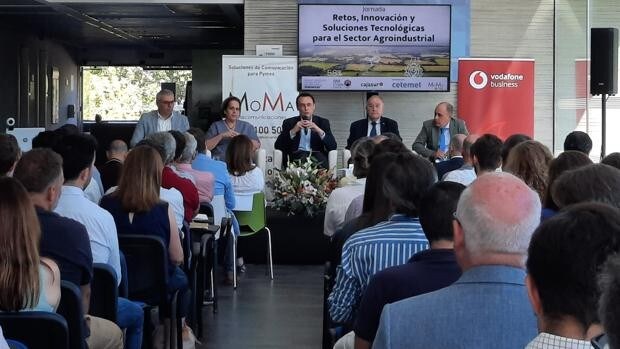 Un centenar de empresas abordan en Rabanales 21 los retos tecnológicos de la agroindustria de Córdoba