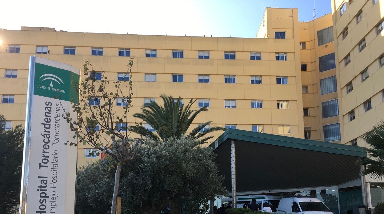 Imagen del hospital Torrecárdenas, donde permanece ingresado el herido